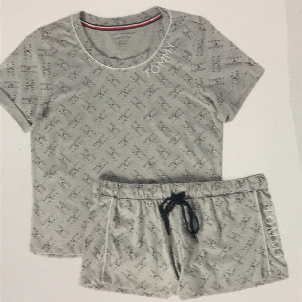 Tommy Hilfiger Womens 2 pc printed. PJ short set NEW NWT